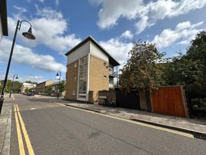 Photo 8- click for photo gallery